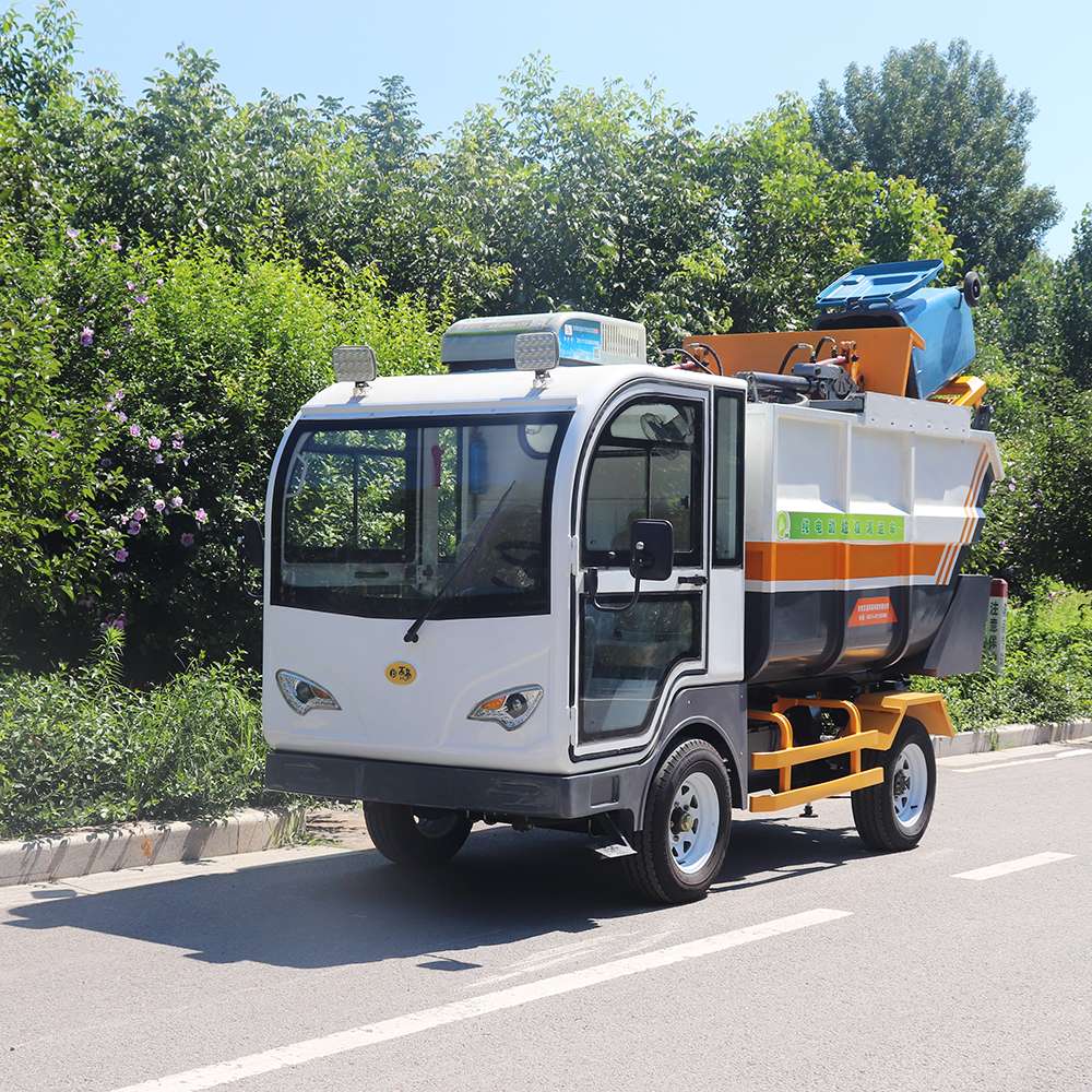 Camion de gunoi electric montat in spate